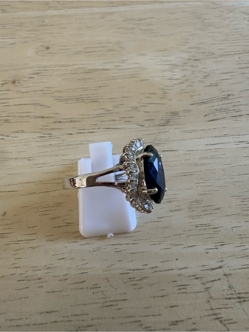 Avon Silver-Tone Deep Blue Oval Crystal Necklace and Ring Set - Picture 5 of 9